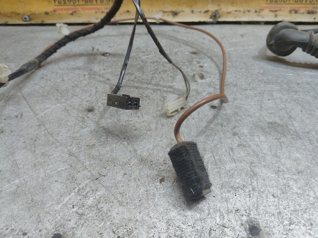 Проводка крышки багажника YAQ44E Opel Zafira купить на авторазборке