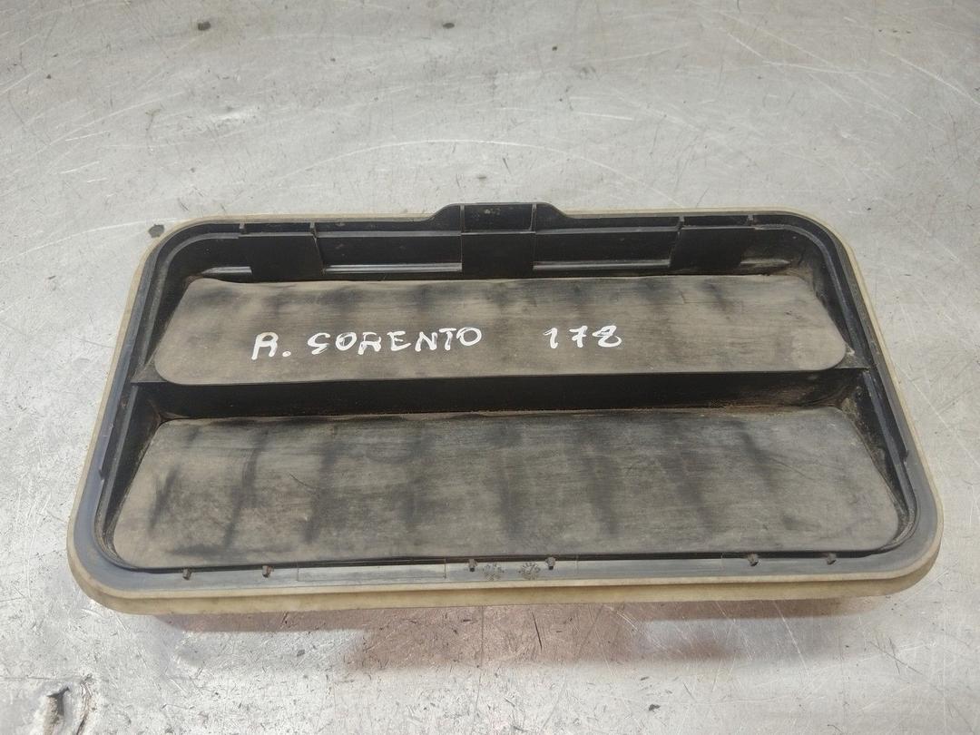 Решетка вентиляции кузова ZESEWG Kia Sorento - Фото 1