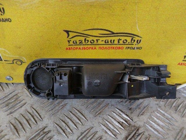 Ручка внутренняя задняя левая 3IZ2LP Volkswagen Passat купить с доставкой