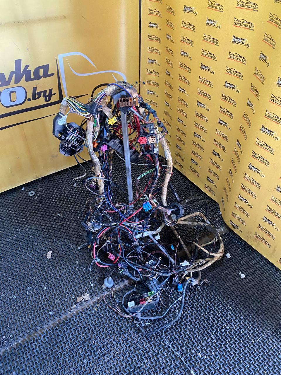 Проводка салона O82IU6 Audi 100 купить