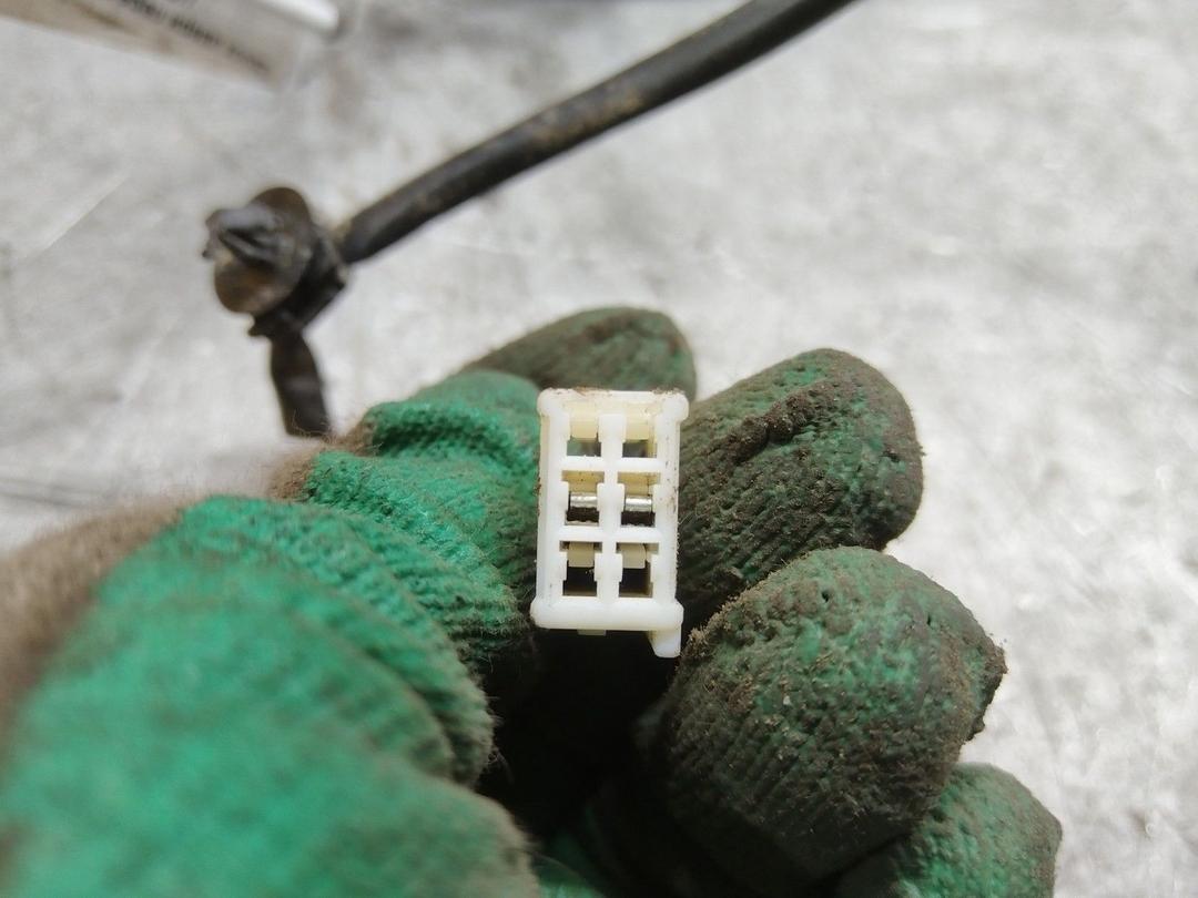 Замок двери передней правой U5U6O0 Mazda Premacy - Фото 7