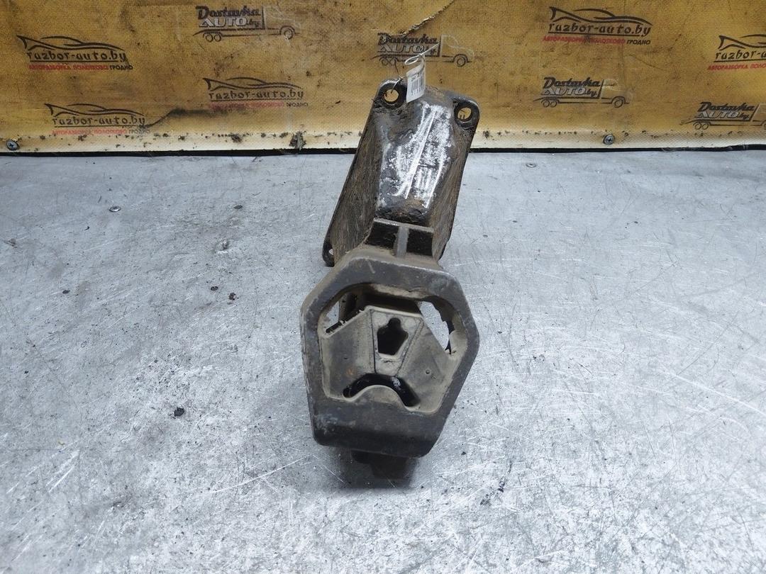 Подушка крепления КПП KZQAYA Audi A6 купить