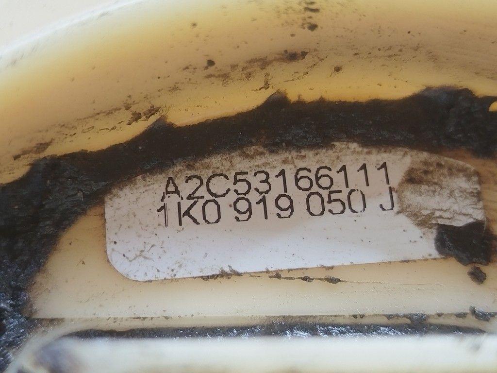 Колба в бак C1N6DA Volkswagen Jetta - Фото 4