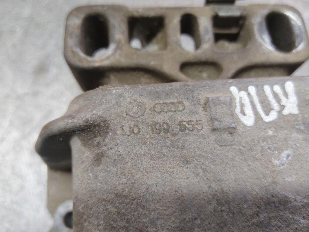 Подушка крепления двигателя X45PUV Volkswagen Golf купить на авторазборке