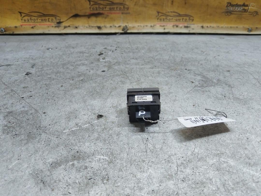 Кнопка стеклоподъемника переднего правого NZ6CUZ Opel Vectra купить с доставкой