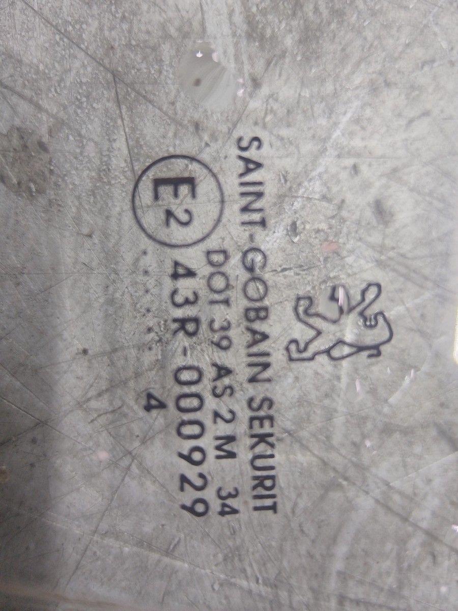 Стекло двери задней левой A42BVM Peugeot 406 купить