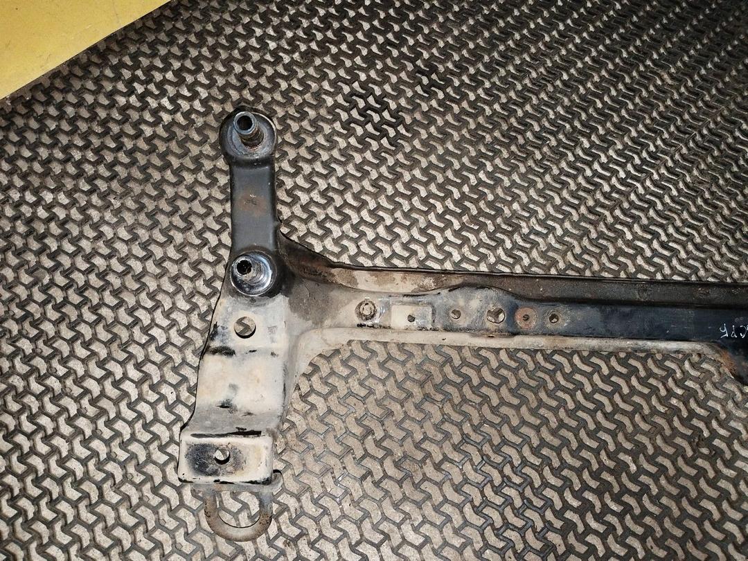 Балка под радиатор G4A5SM Volkswagen Passat купить на авторазборке