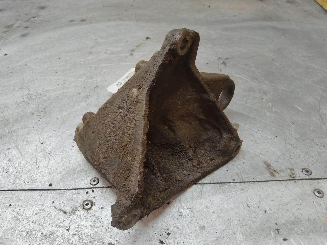 Кронштейн КПП ZNN3EH Audi A4 купить