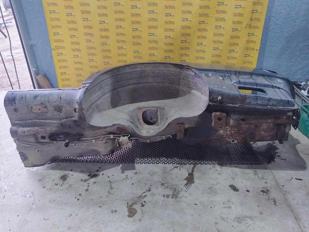 Крыло заднее левое LU0D5L Audi 100 undefined