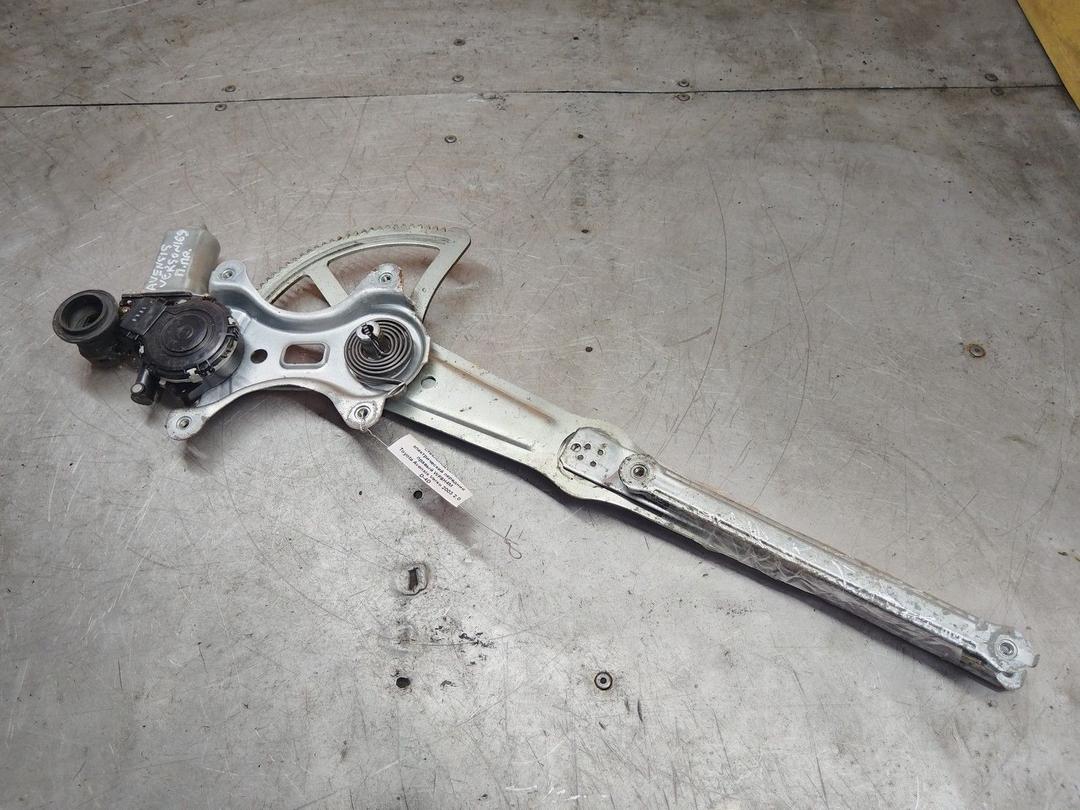 Стеклоподъемник электрический передний правый WF9H4M Toyota Avensis Verso