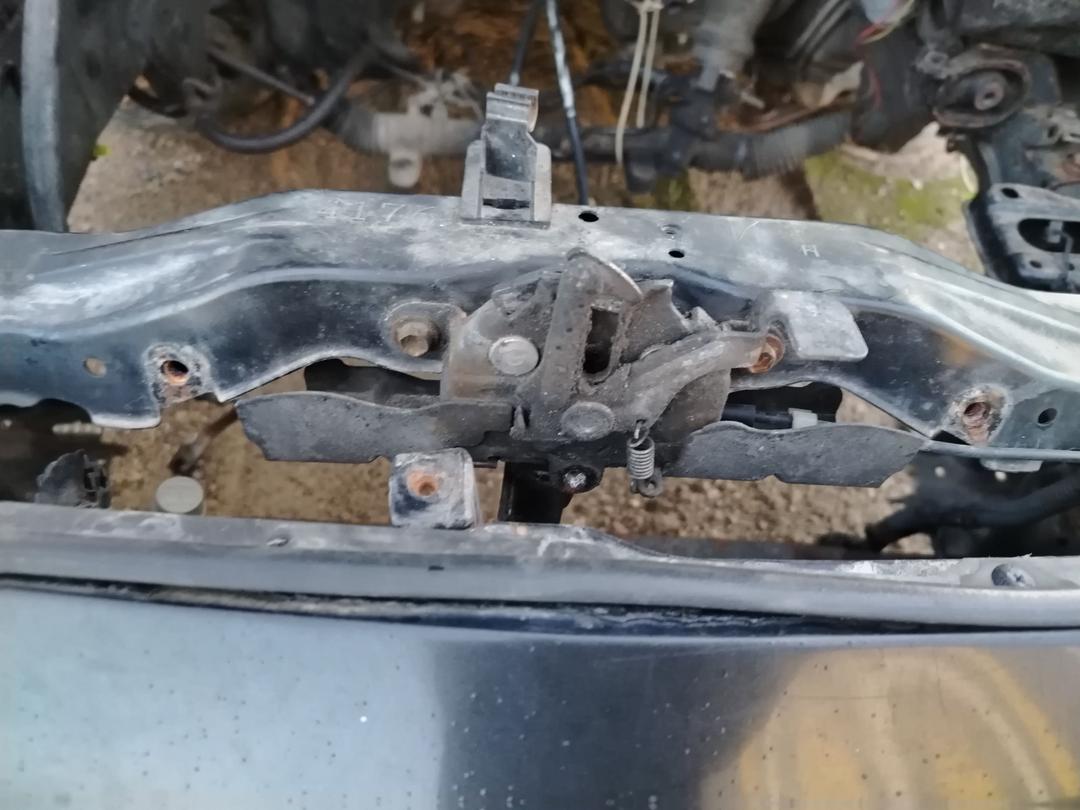 Замок капота O3N90A Toyota Avensis