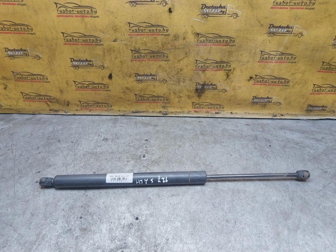 Амортизатор крышки багажника (3-5 двери) ZOAU63 Seat Alhambra undefined