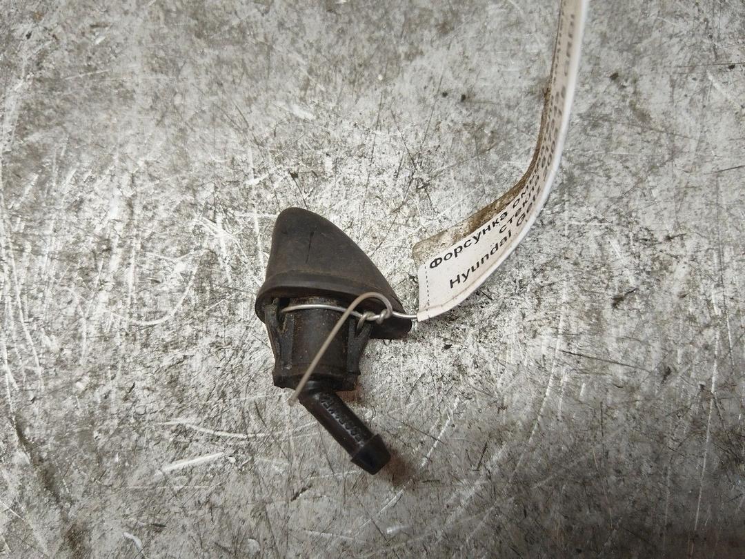 Форсунка омывателя заднего стекла 617343 Hyundai Getz купить в магазине запчастей бу