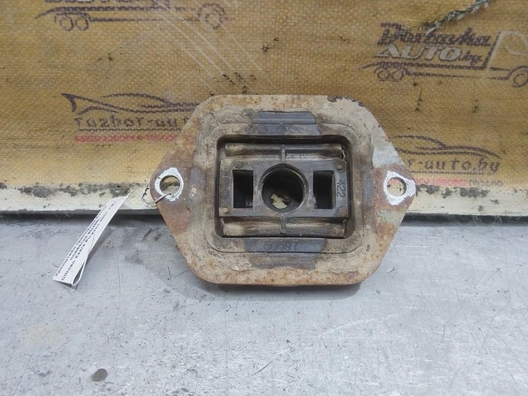 Кронштейн крепления балки подвески 8N486L Citroen Xsara Picasso - Фото 2