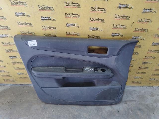 Обшивка двери передней левой (дверная карта) IIOTX5 Ford Focus