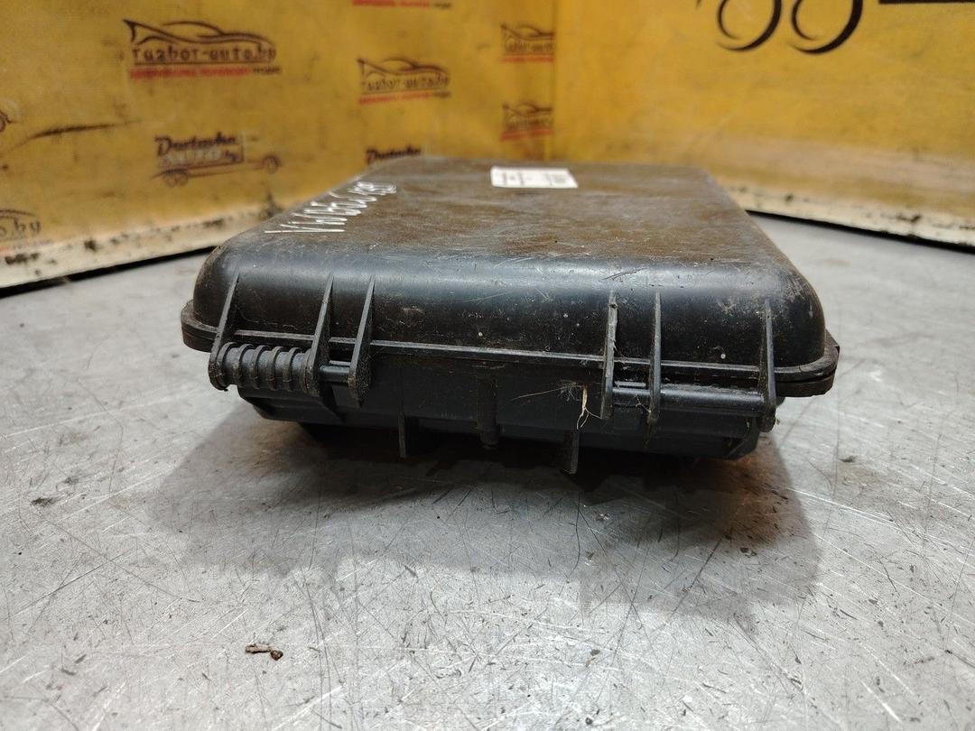 Короб предохранителей 2EUE06 Volkswagen Passat - Фото 2