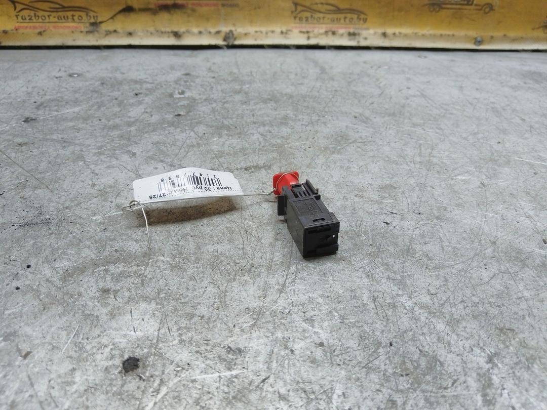 Датчик положения педали тормоза W7Q1H7 Opel Astra купить с доставкой