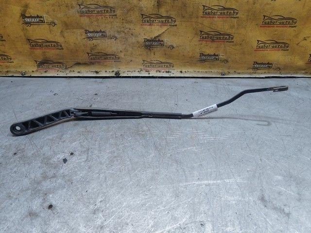 Щеткодержатель (поводок стеклоочистителя, дворник) D8E259 Rover 600 купить с доставкой