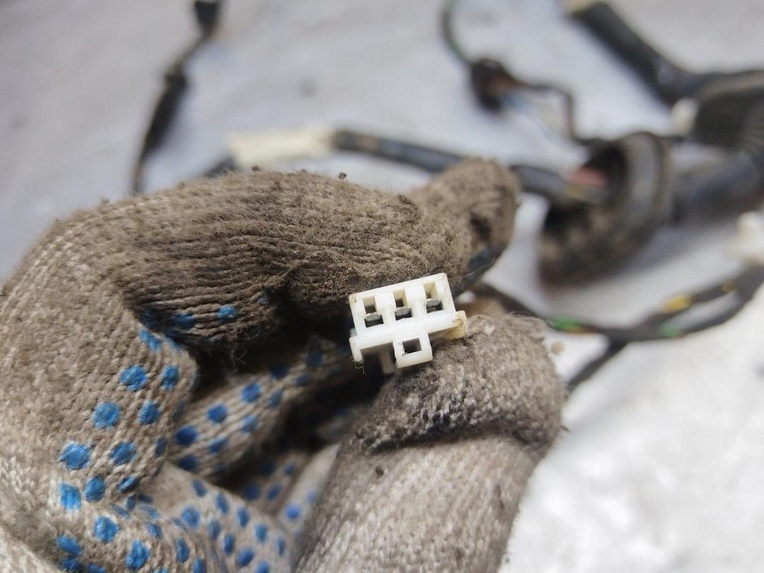 Проводка двери передней левой FD40S2 Mitsubishi Space Star - Фото 4