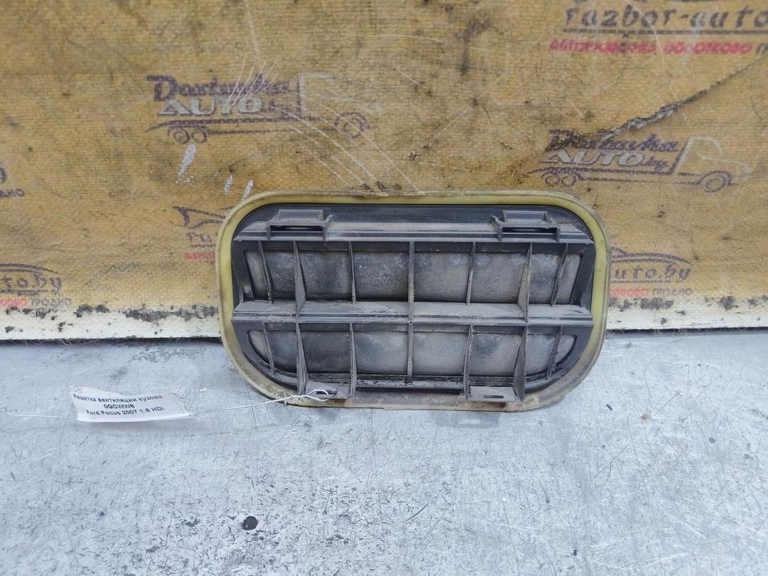 Решетка вентиляции кузова 0GCWW6 Ford Focus - Фото 2