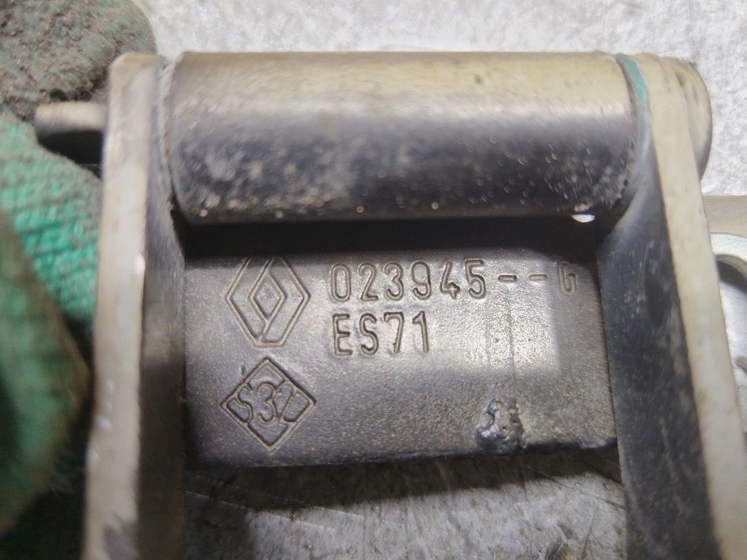 Петля крышки багажника CTQKFO Renault Scenic купить на авторазборке