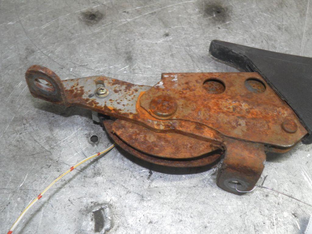 Рычаг ручного тормоза (ручника) 0D21J5 Mazda 323F - Фото 4