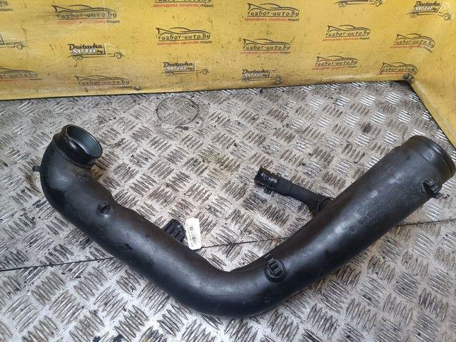 Патрубок интеркулера F9KQ3W Volkswagen Passat - Фото 2