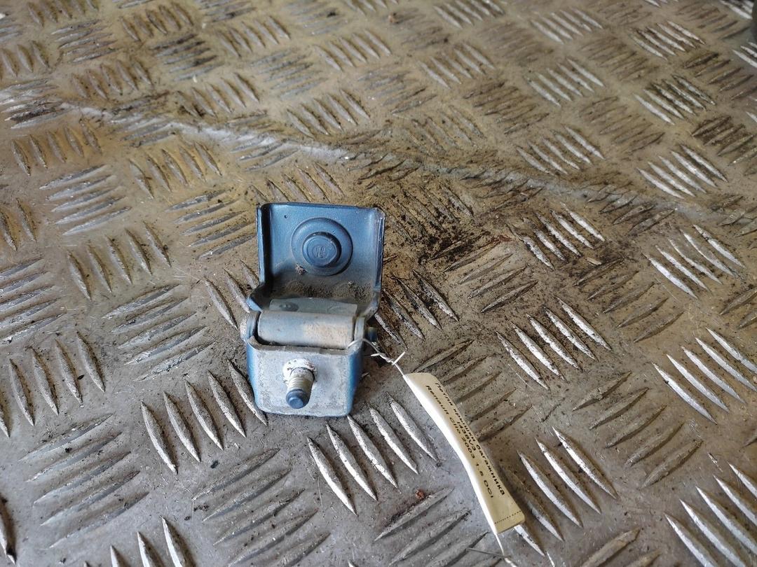 Петля крышки багажника I438V3 Renault Clio