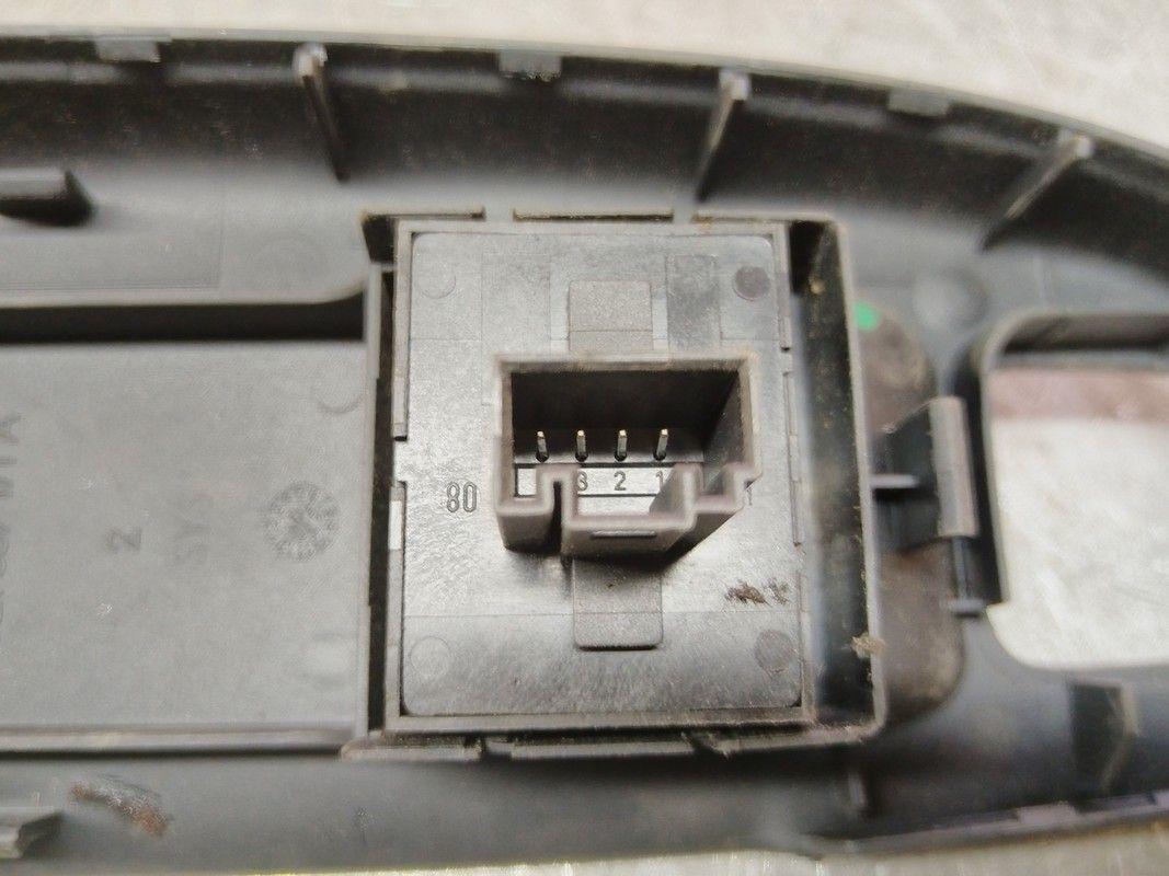 Блок управления стеклоподъемниками 94UERJ Volkswagen Passat - Фото 4