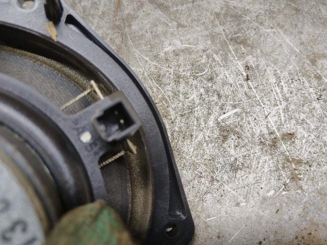 Динамик 7UE5WN Nissan Micra купить на авторазборке