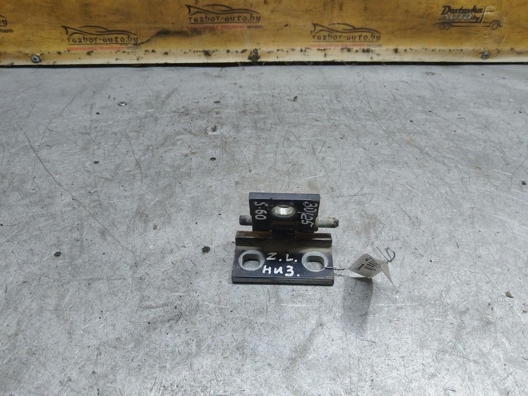 Петля двери задней левой M7BD2J Volvo S60 купить на авторазборке