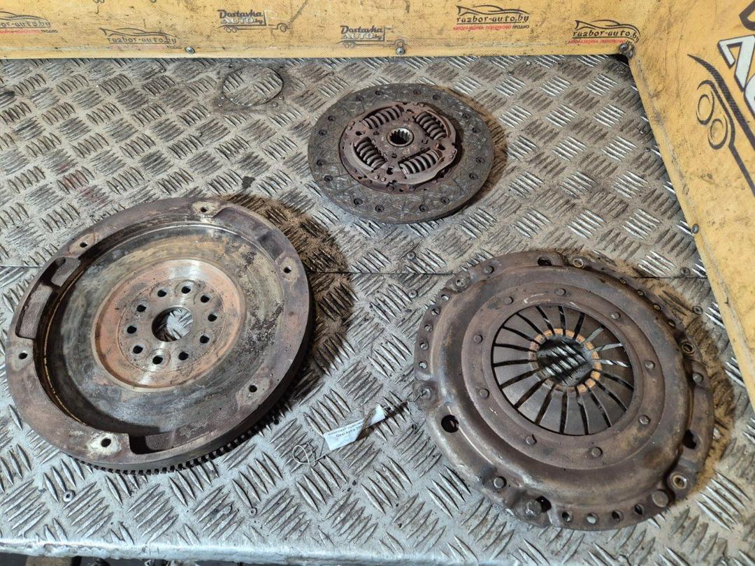 Комплект сцепления F00O0D Opel Astra купить в магазине запчастей бу