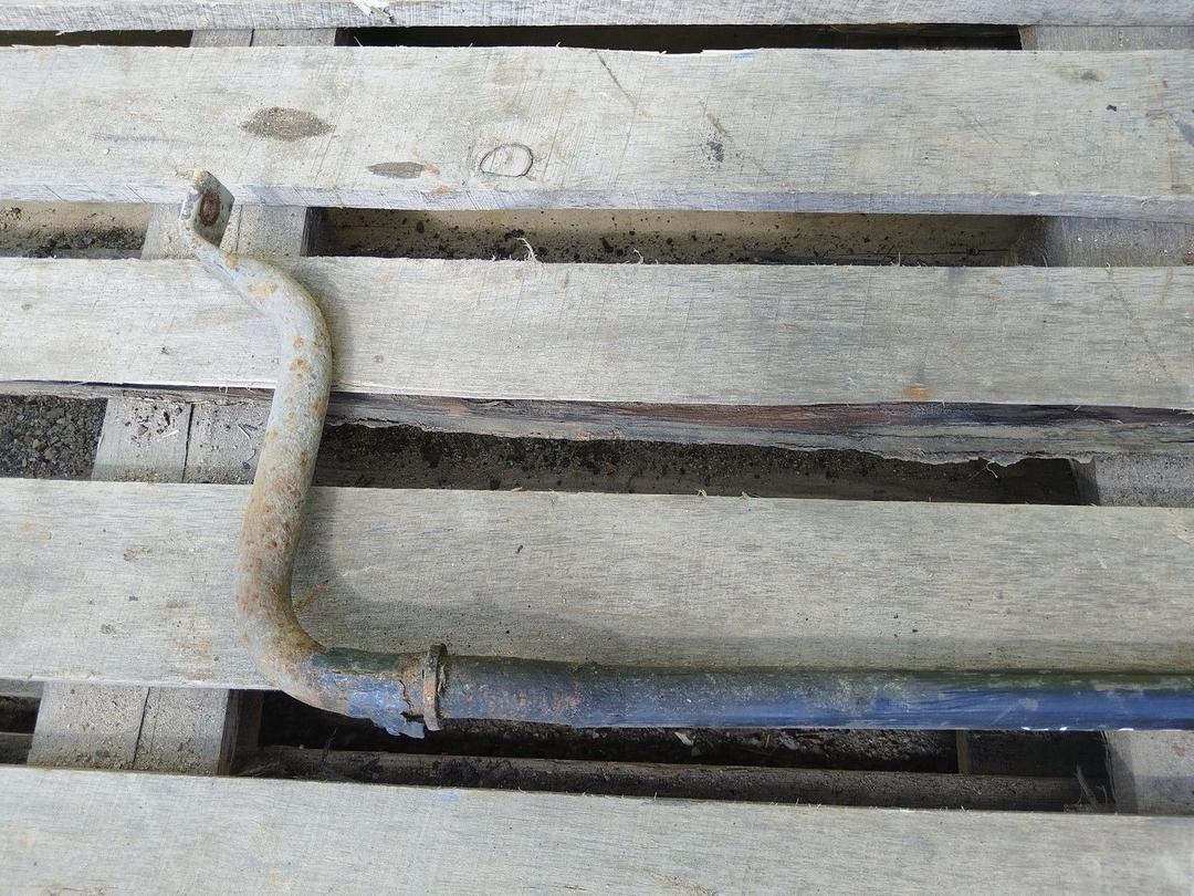 Стабилизатор подвески (поперечной устойчивости) передний UC0VWC Volkswagen Passat - Фото 2