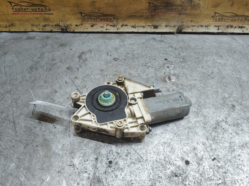 Моторчик стеклоподъемника задний правый JK0V1K Citroen C5 - Фото 1