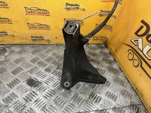 Кронштейн двигателя DOHR7H Volkswagen Passat