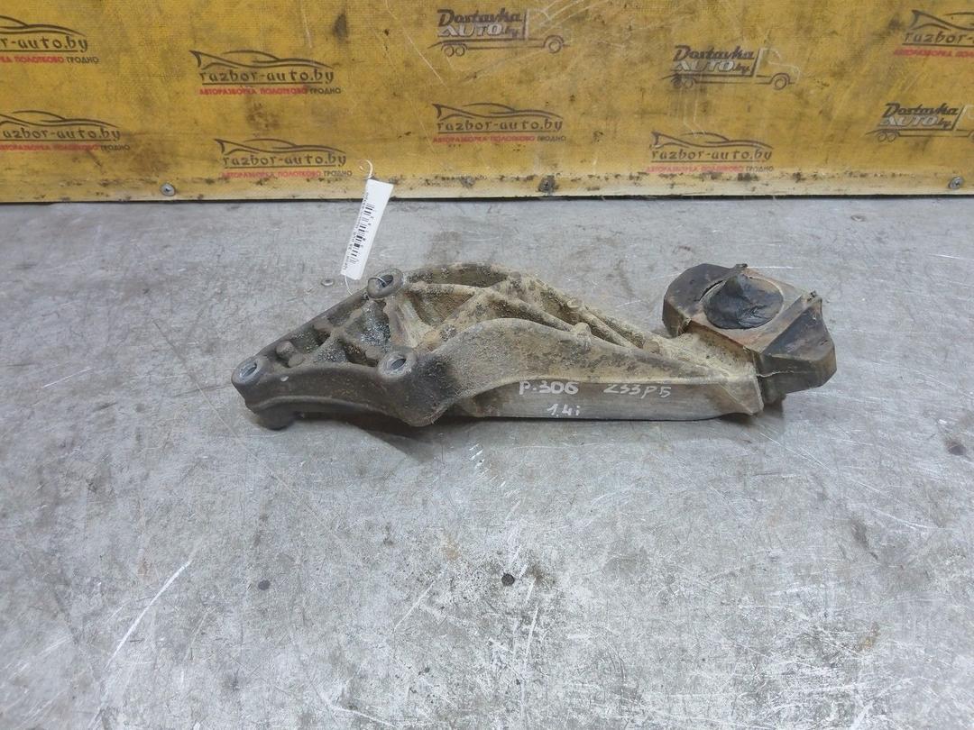 Кронштейн двигателя AYVF6U Peugeot 306 купить
