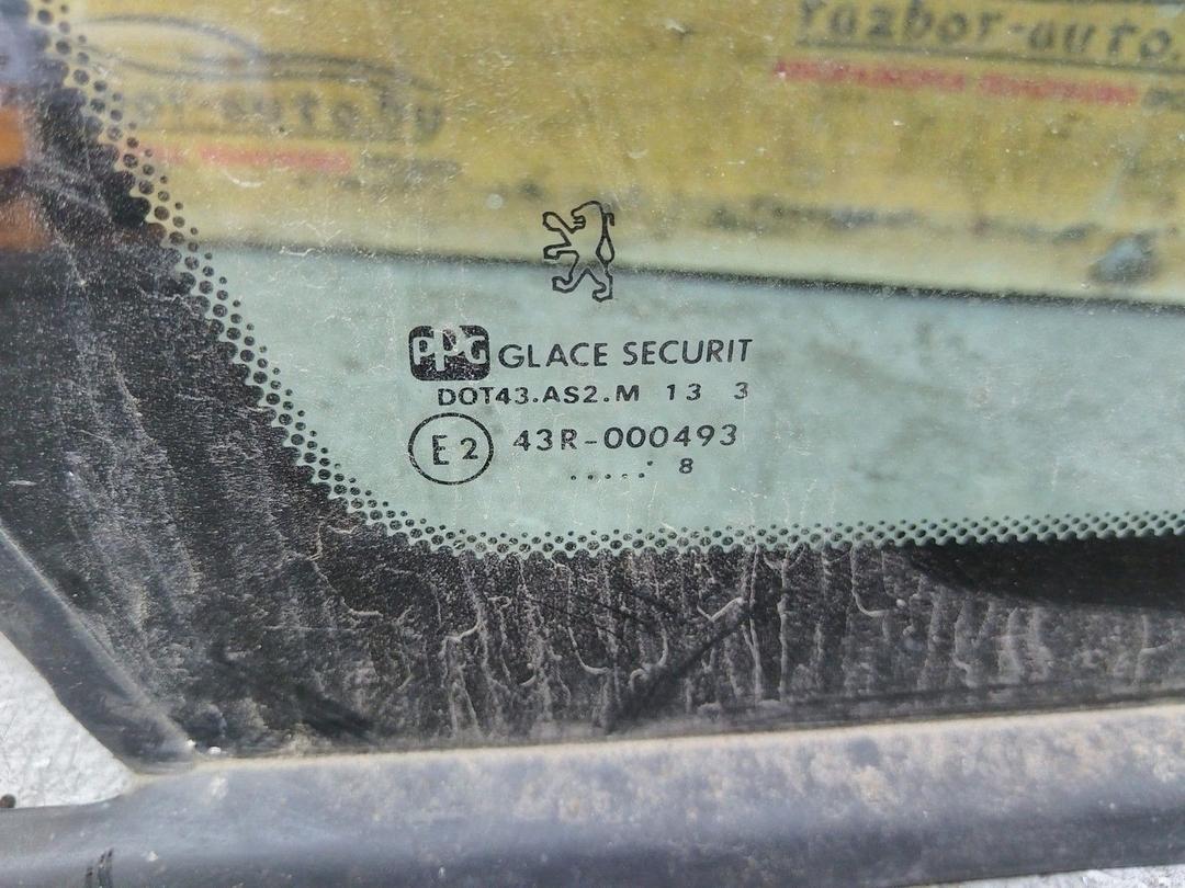 Стекло кузовное боковое левое QAH4SF Peugeot 406 - Фото 2