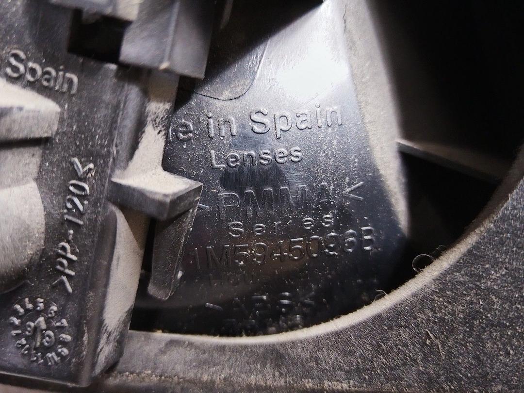 Фонарь задний правый 25QEWL Seat Toledo купить с доставкой. Огромный выбор запчастей и марок авто. У нас есть практически все.