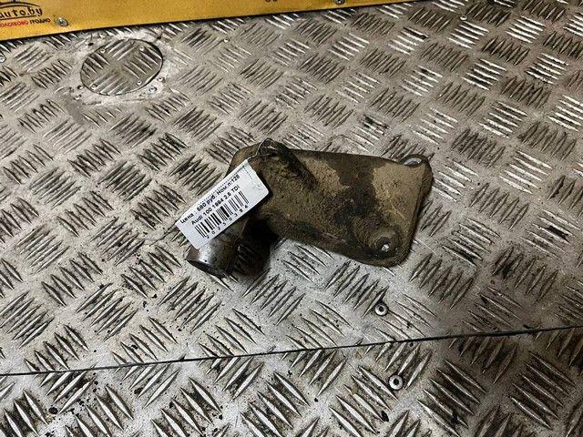 Кронштейн двигателя XJM360 Audi 100