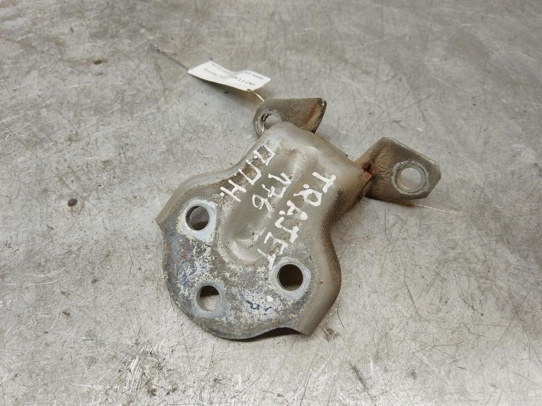 Петля двери передней правой 7I9Y6T Hyundai Trajet