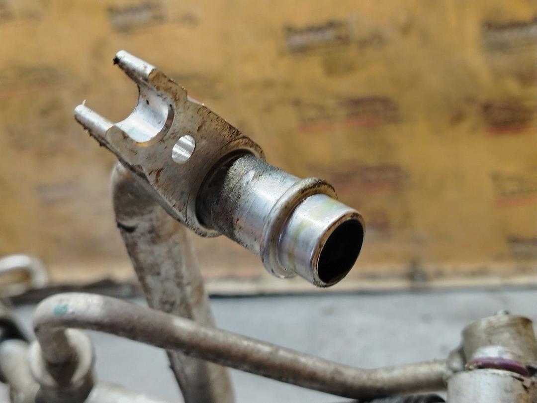 Трубка кондиционера PT61MT Ford Galaxy - Фото 4