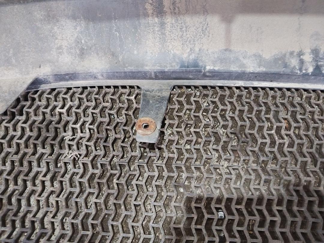 Бампер задний B35808 Toyota Avensis undefined