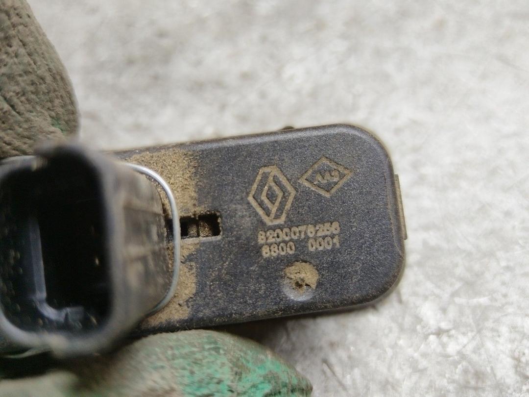 Кнопка открытия багажника HC5E7V Renault Scenic купить в магазине запчастей бу