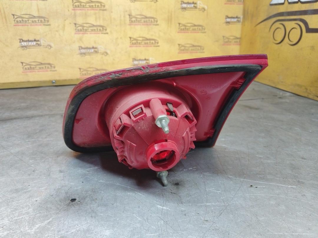 Фонарь крышки багажника левый 8ONA46 Volkswagen Passat купить