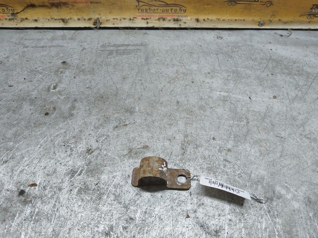 Крепление втулки стабилизатора N8F9LF Daewoo Leganza