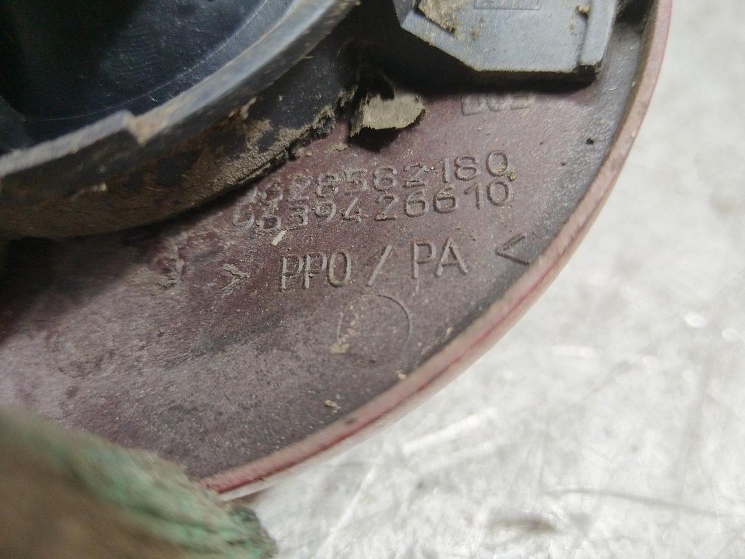 Лючок топливного бака QHRE7G Peugeot 206 купить в магазине запчастей бу