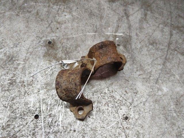 Крепление втулки стабилизатора N7A281 Toyota Yaris Verso купить