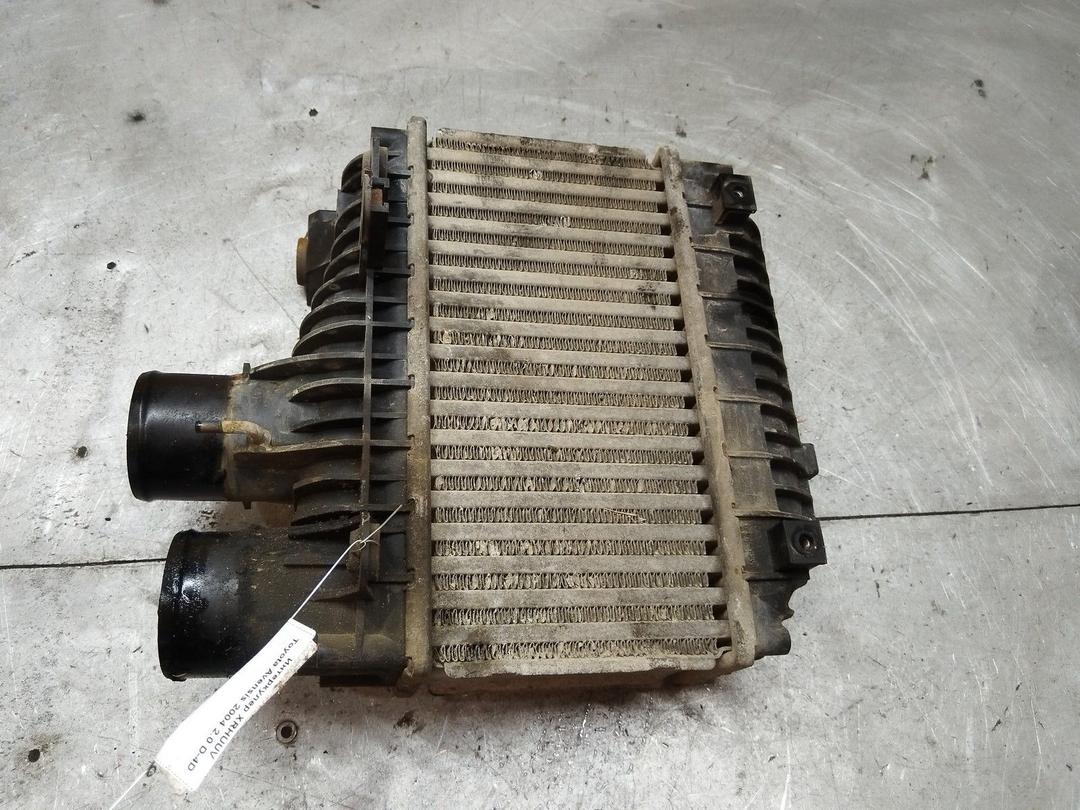 Интеркулер XRHUUV Toyota Avensis купить с доставкой