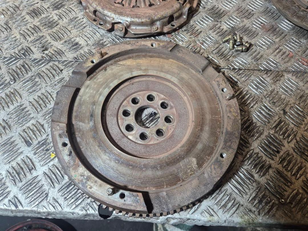 Комплект сцепления ZDTHLM Toyota Corolla купить в магазине запчастей бу