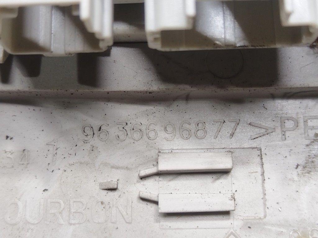 Фонарь салона (плафон) 6W1K5C Citroen C5 - Фото 4